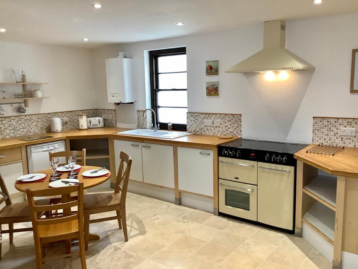 Scarborough House - Adults Only Holiday Home トーキー エクステリア 写真